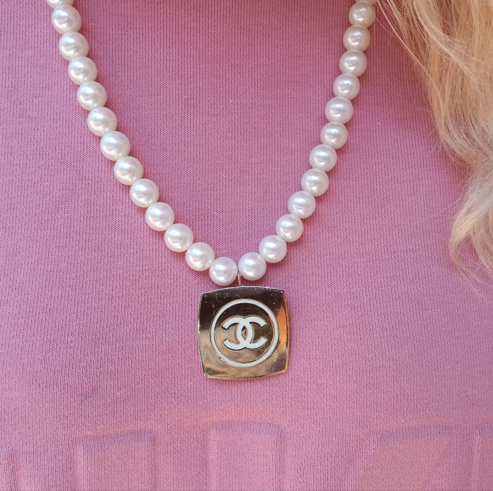 Chanel Pearl Necklace with Gold Pendant